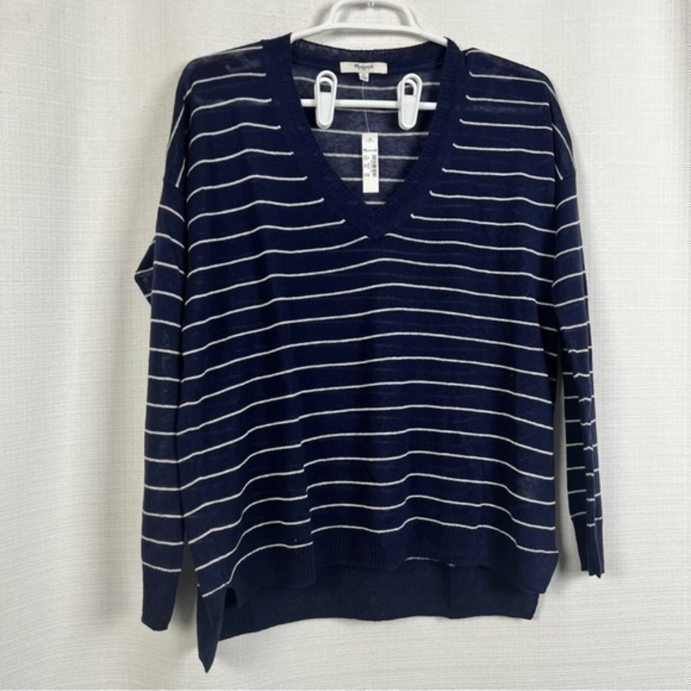 Madewell Women’s Linen Blend V-Neck Sweater
